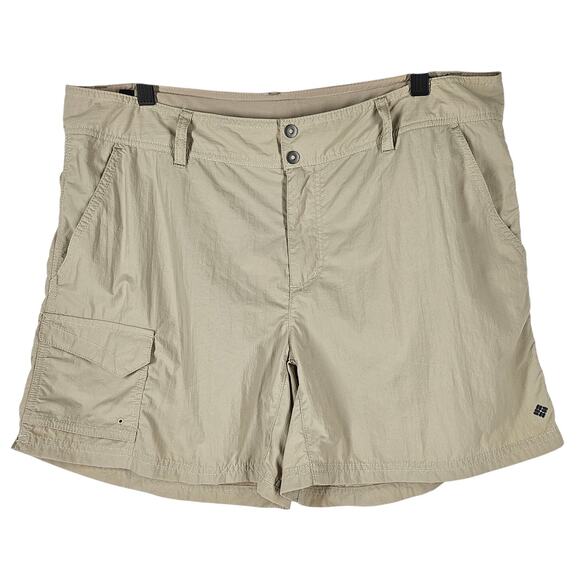 COLUMBIA WOMEN'S OMNI-SHADE CREAM 5" HIKING ATHLETIC SHORTS – SIZE MEDIUM - Picture 1 of 10